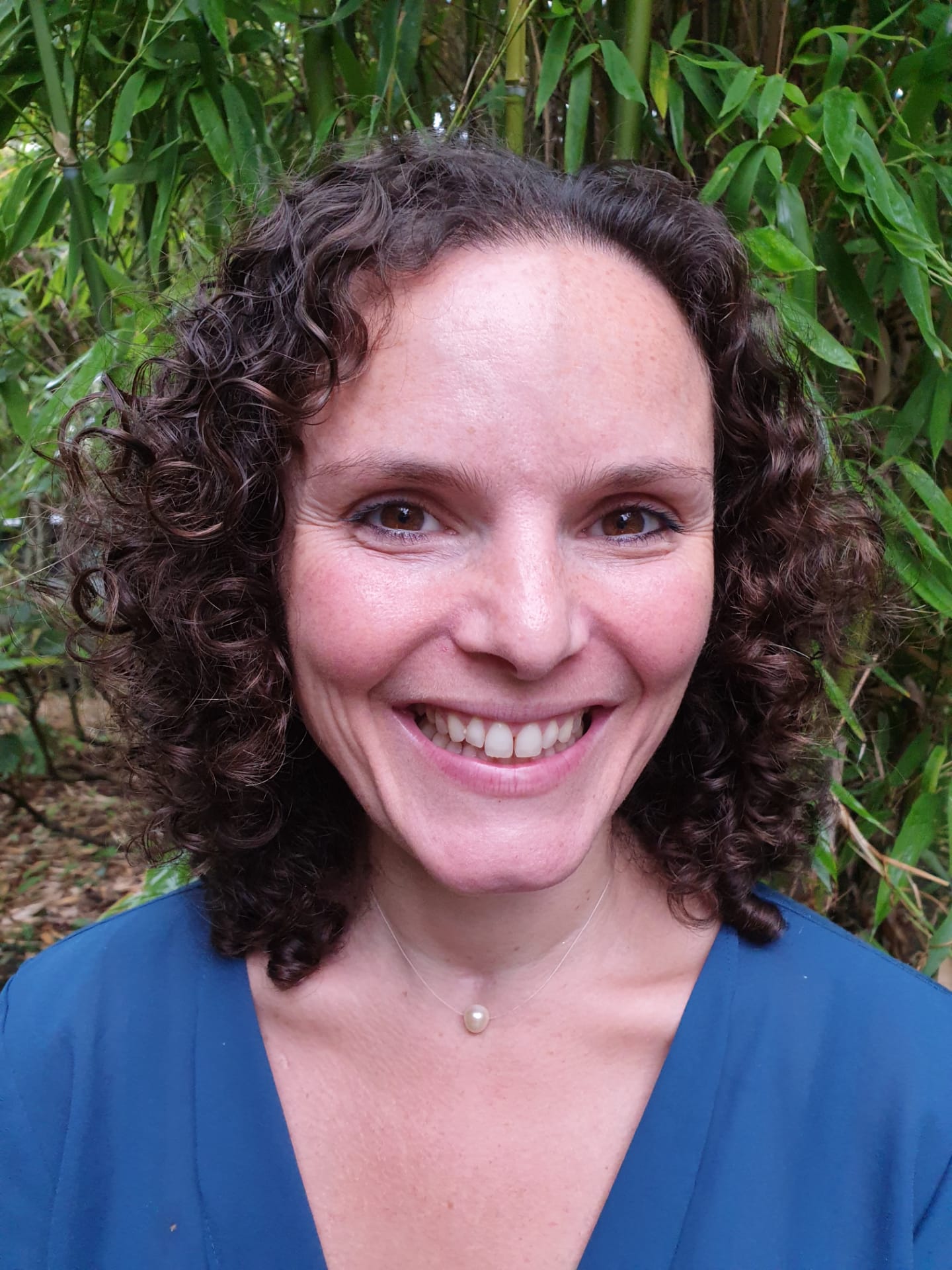 Julie weer terug bij het Instituut